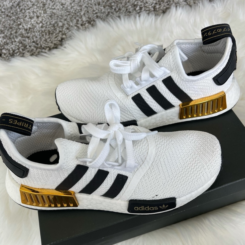 Adidas NMD R1 Sneakers